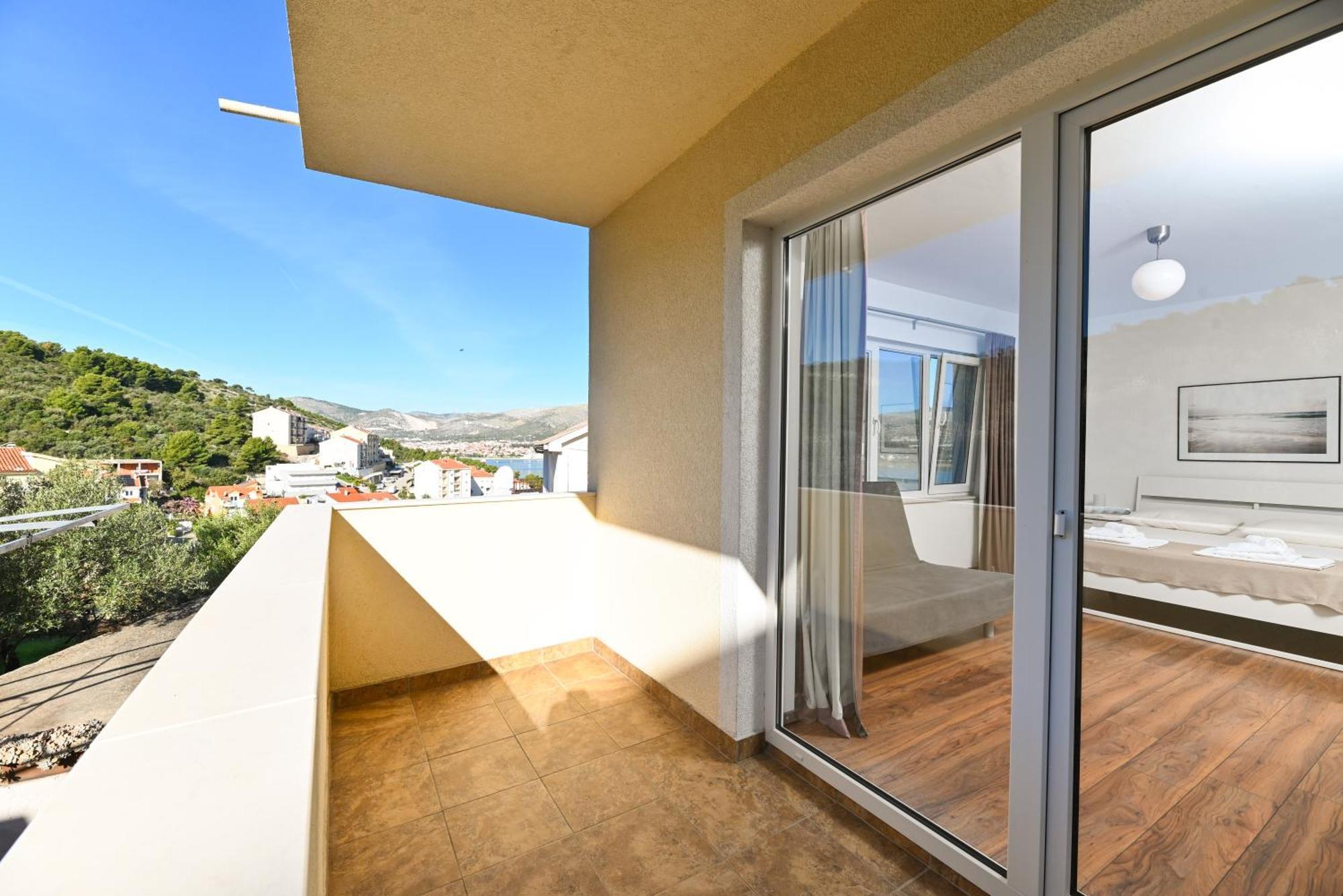 Apartments Bluesky トロギール エクステリア 写真